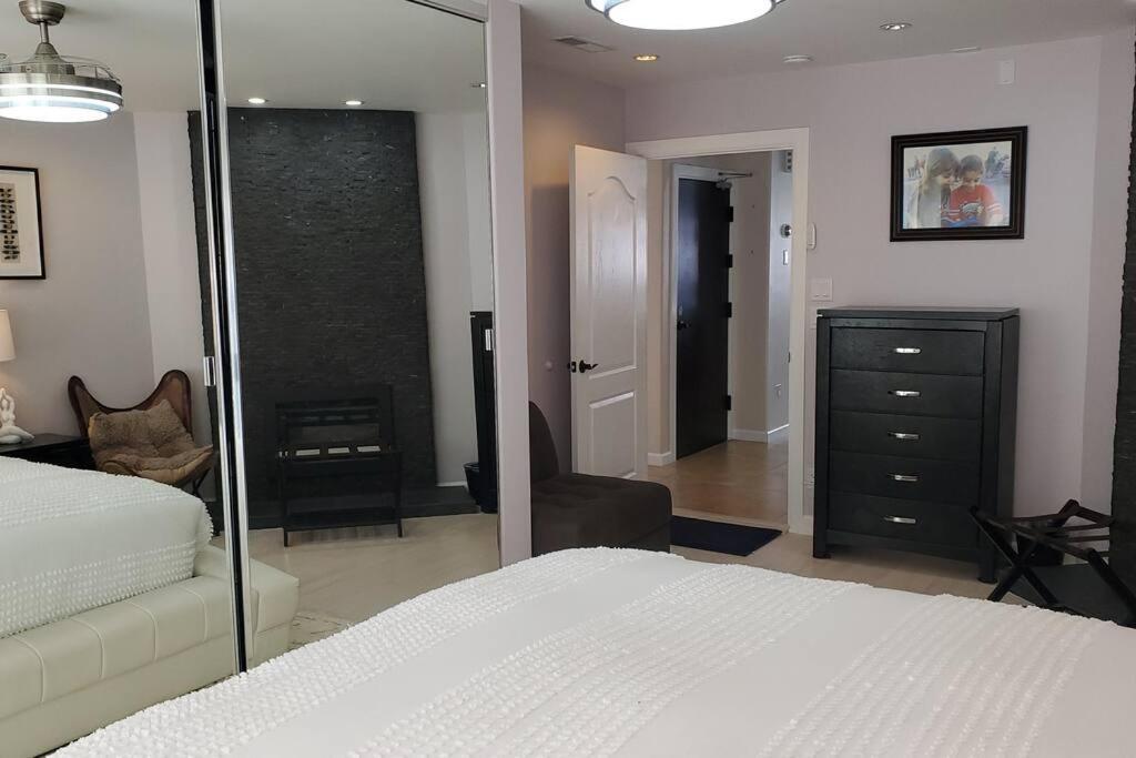 Holiday home Cozy Sf 4 Bedroom 2 Bath *