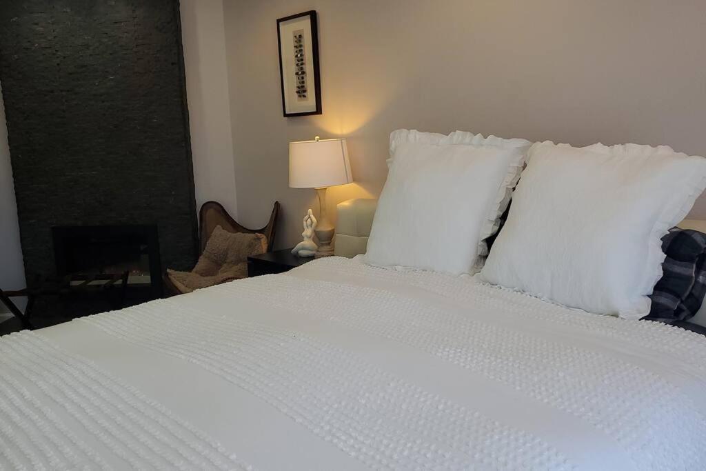 Cozy Sf 4 Bedroom 2 Bath Holiday home *