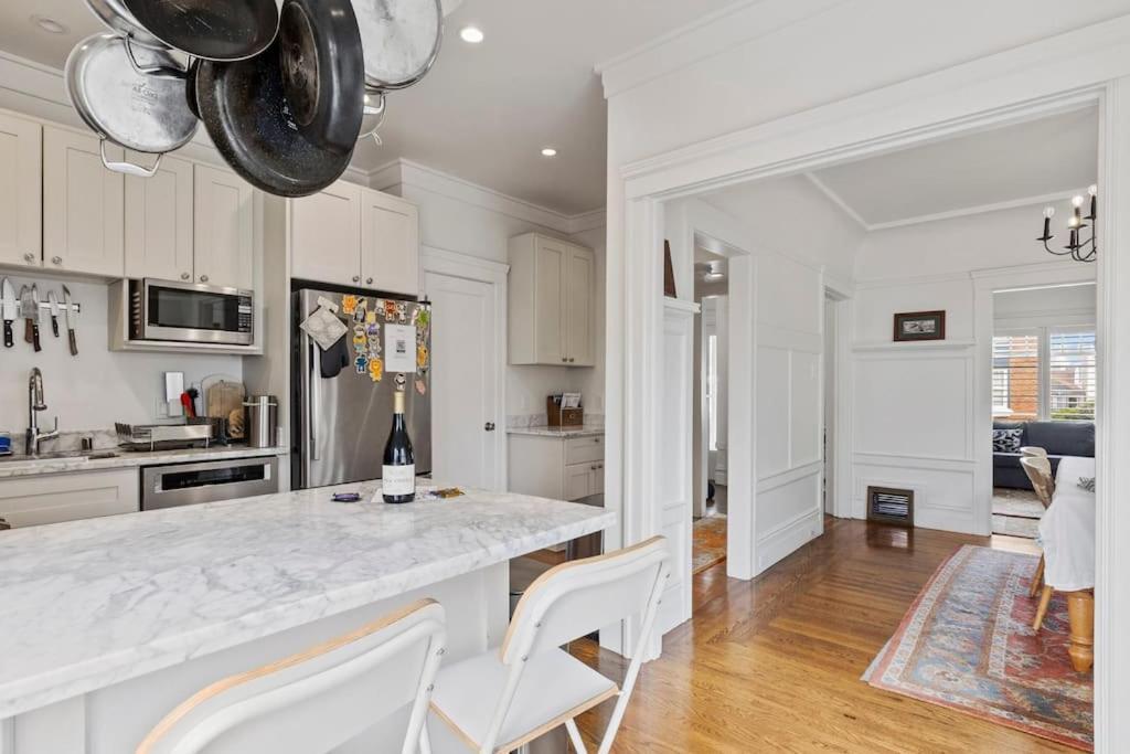 Holiday home Spacious Sf Haven - Cozy Bedrooms & Modern Kitchen *