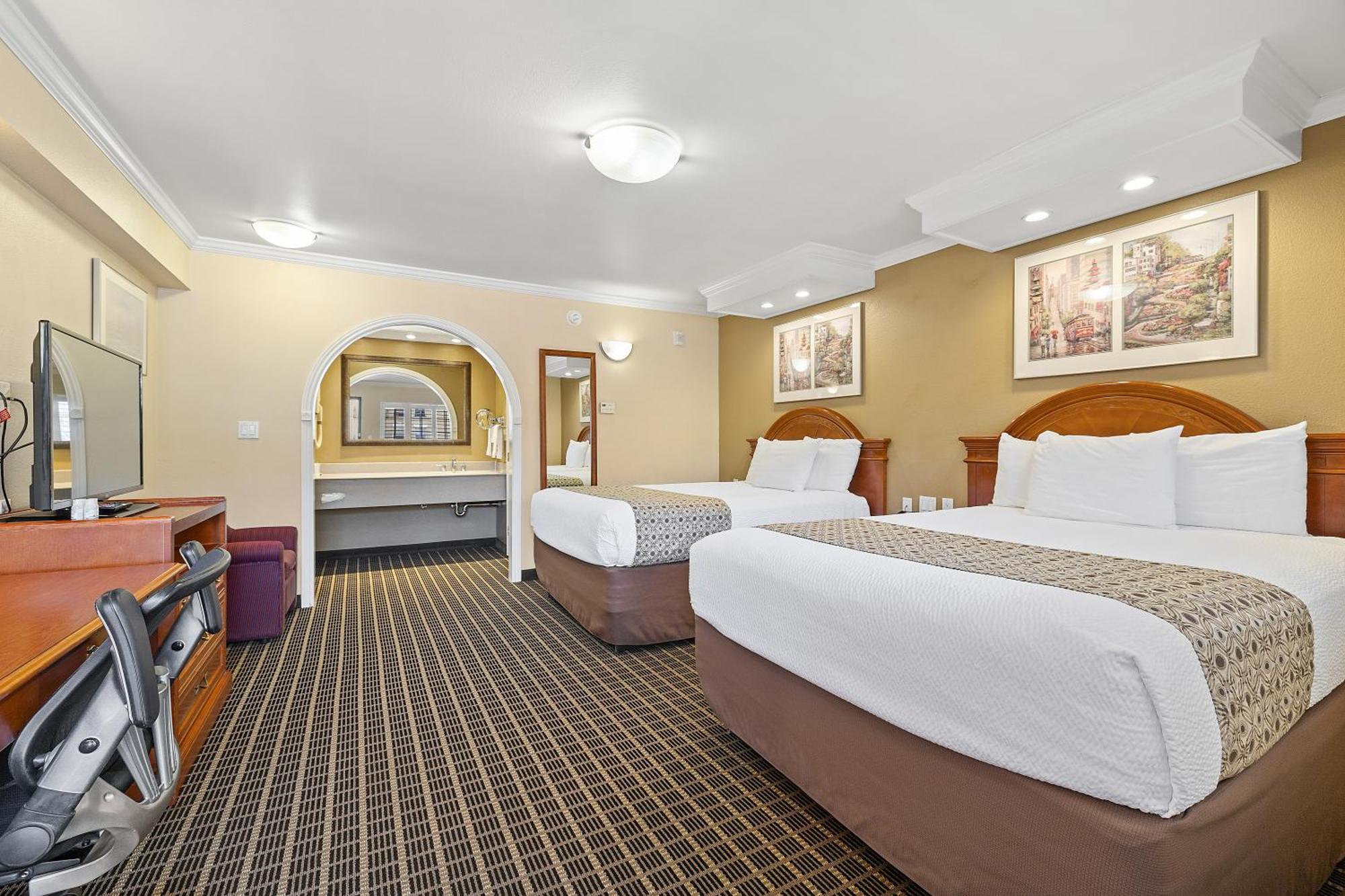 Hotel Alexis Park 3*