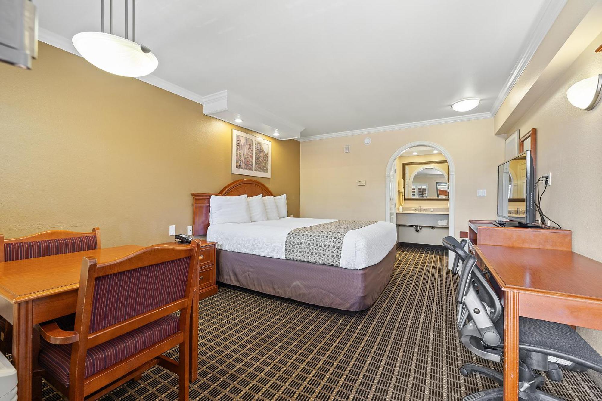 Alexis Park Hotel
