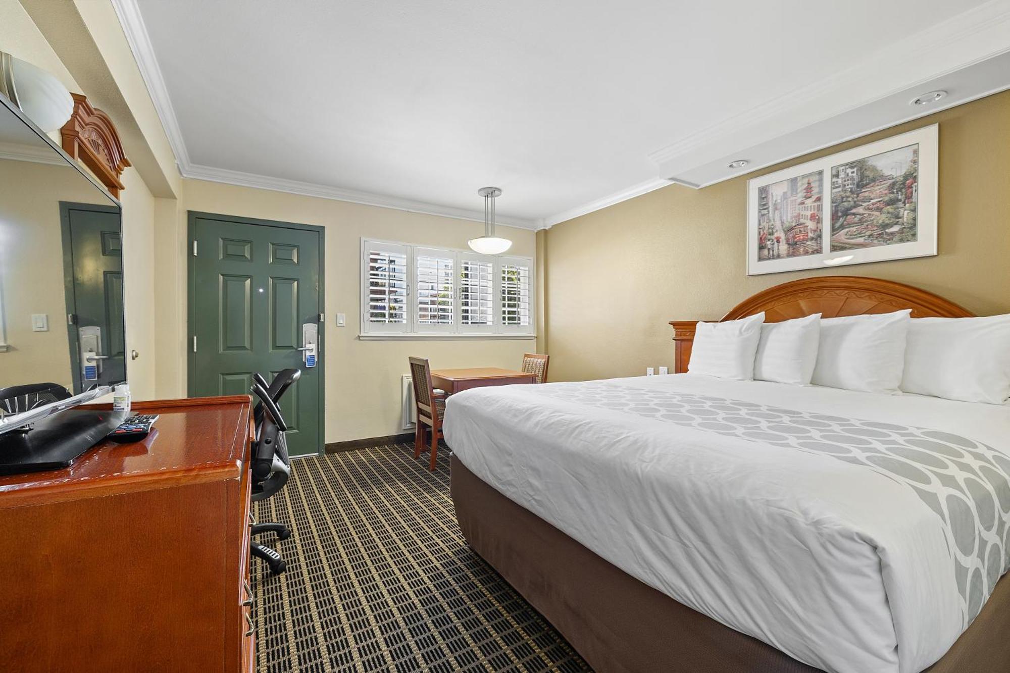 Hotel Alexis Park