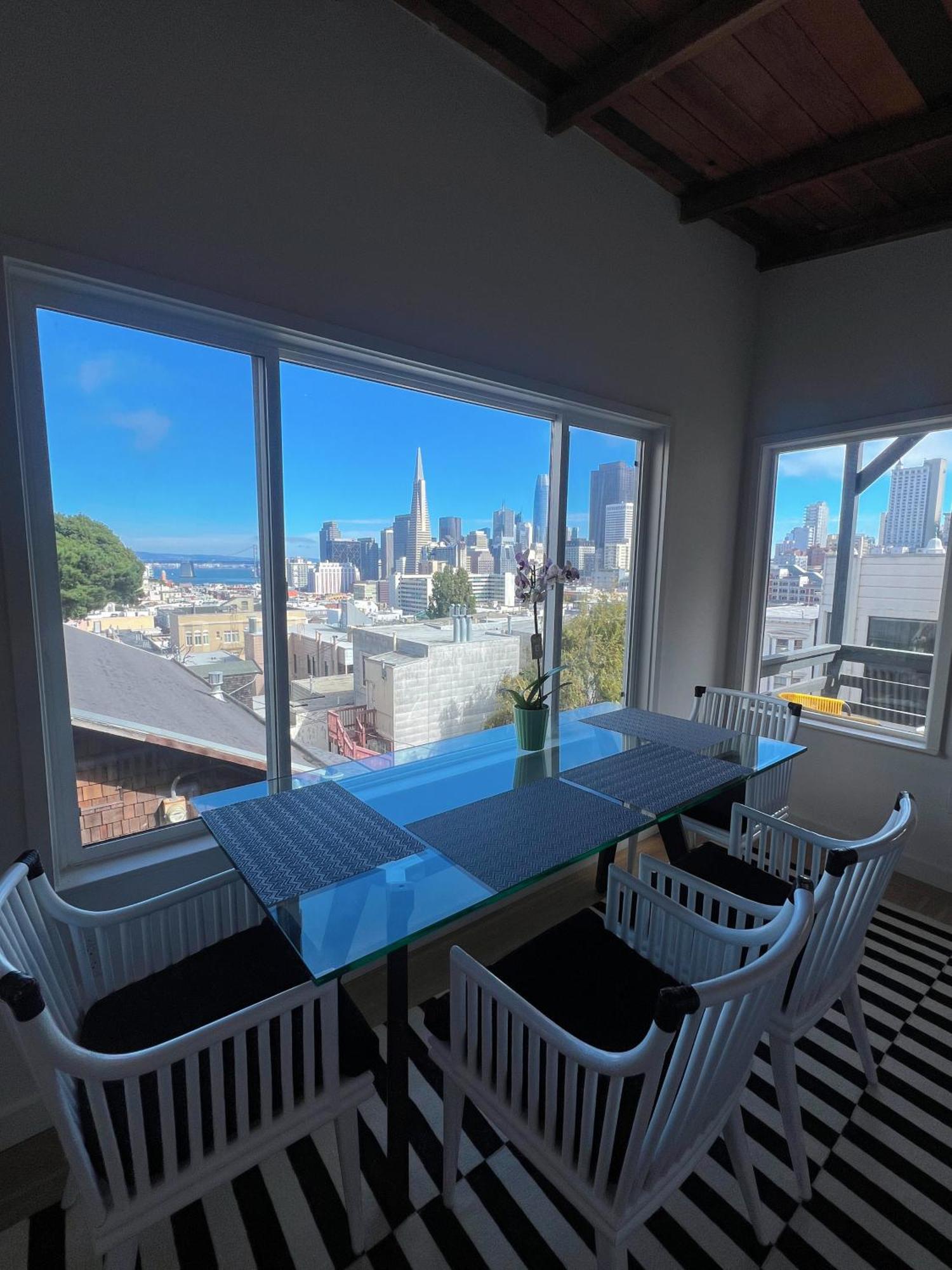 Holiday home Charming 2br With Bay And Views-gated Luxury Private Place San Francisco