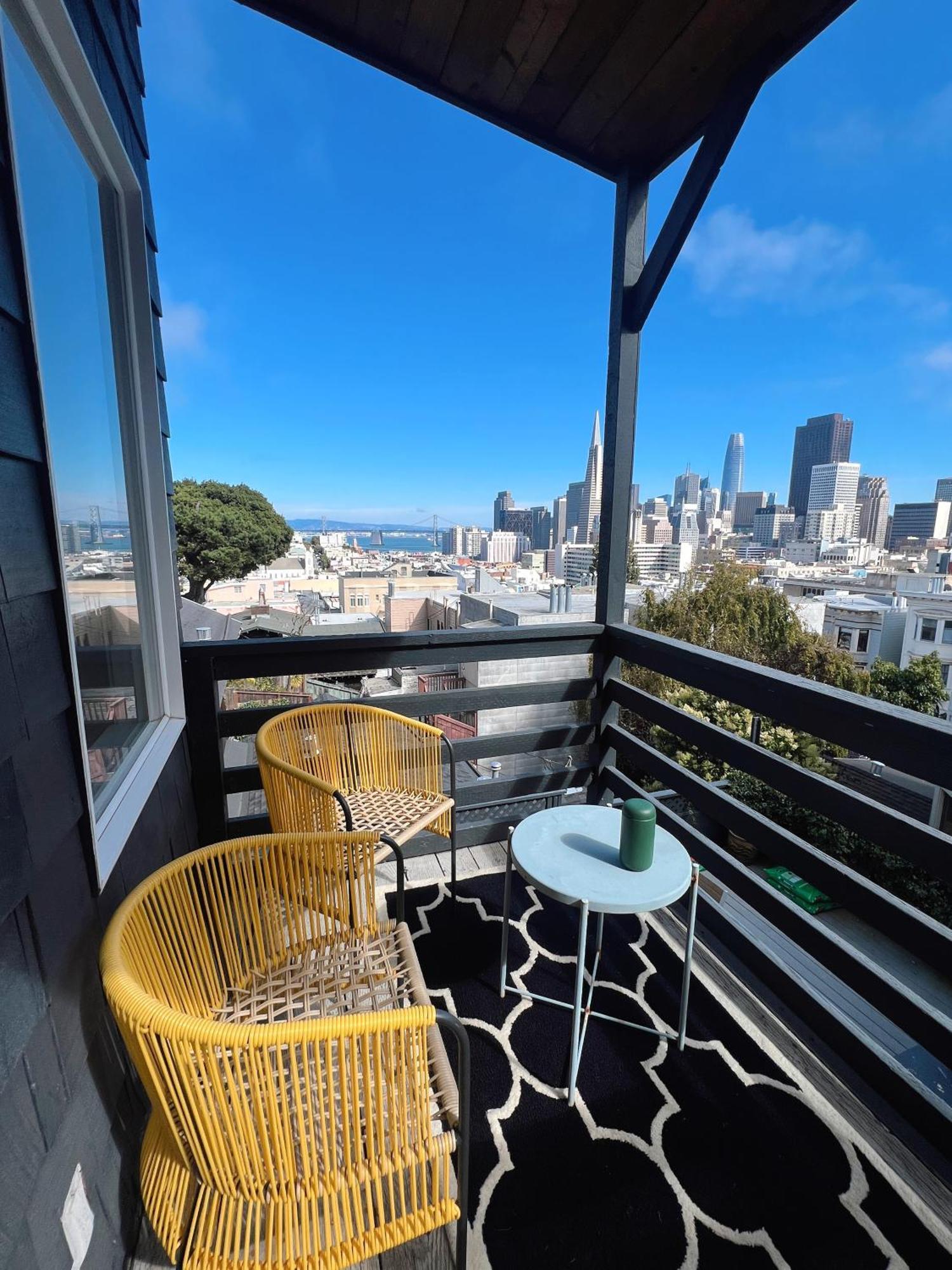 Charming 2br With Bay And Views-gated Luxury Private Place
