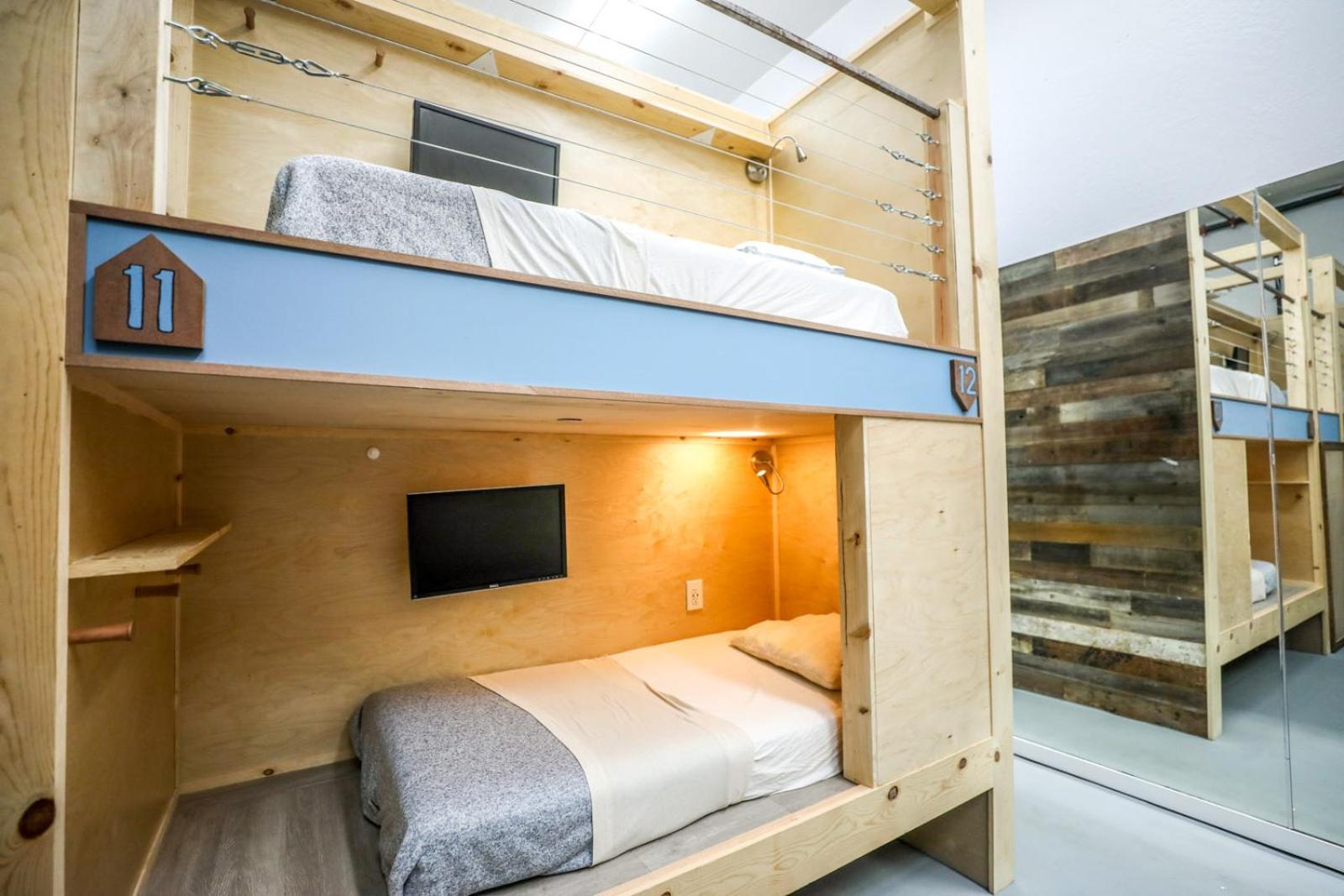 Podshare Marina Hostel *