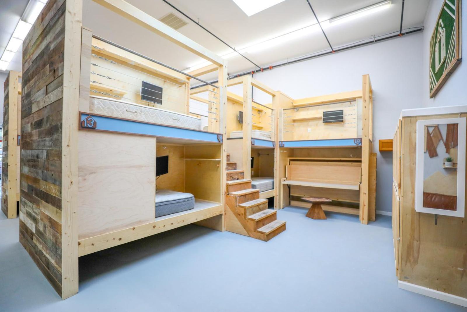 Hostel Podshare Marina *