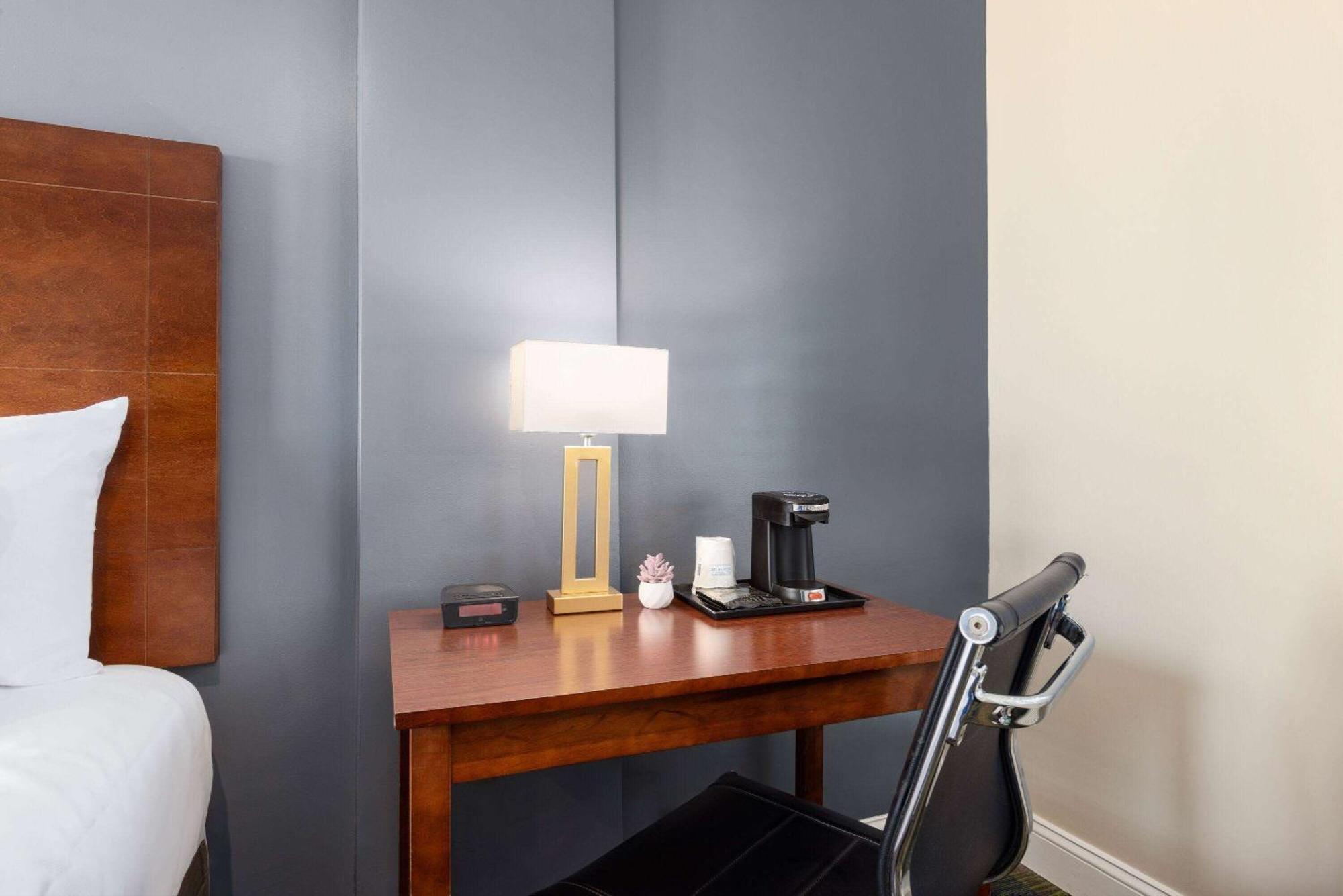 Motel Travelodge By Wyndham By Fisherman's Wharf 2*