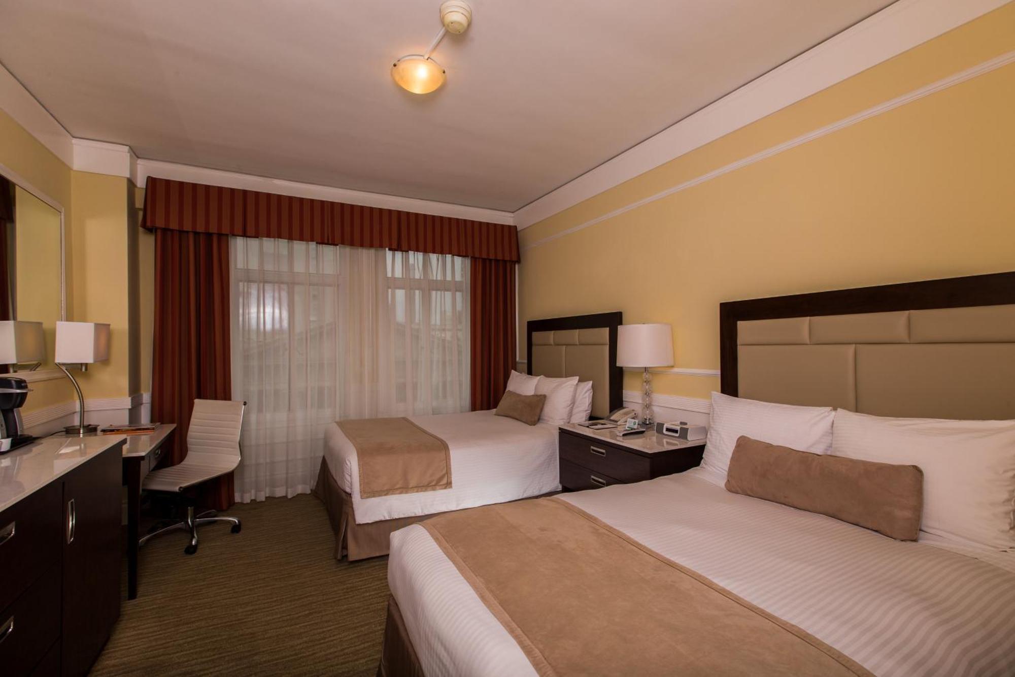 Hotel The Pickwick 3*