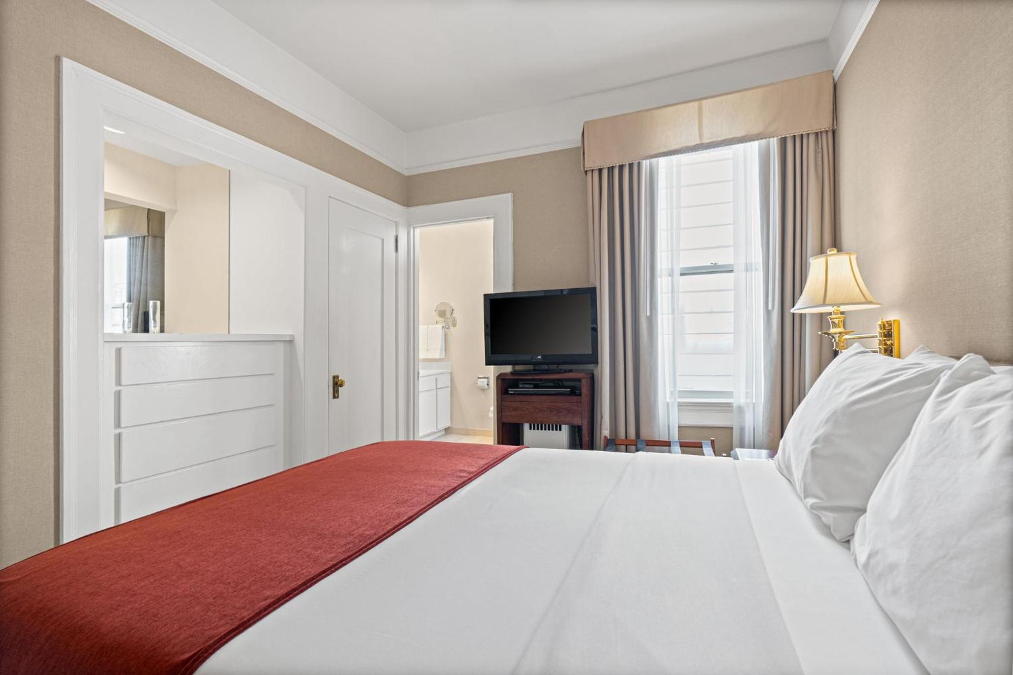 Powell Place Aparthotel