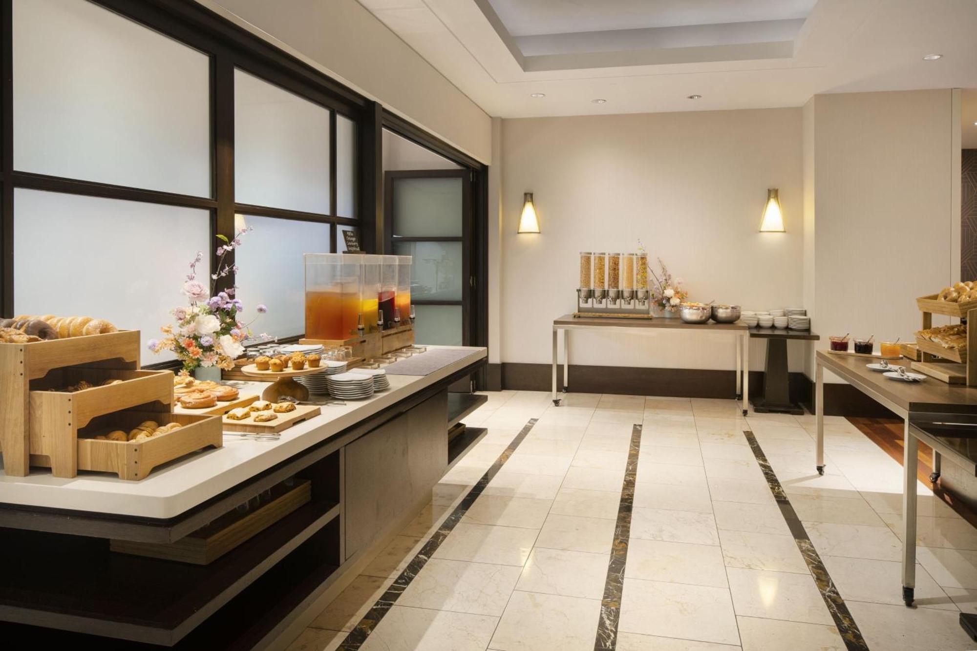 Marriott Union Square 4*