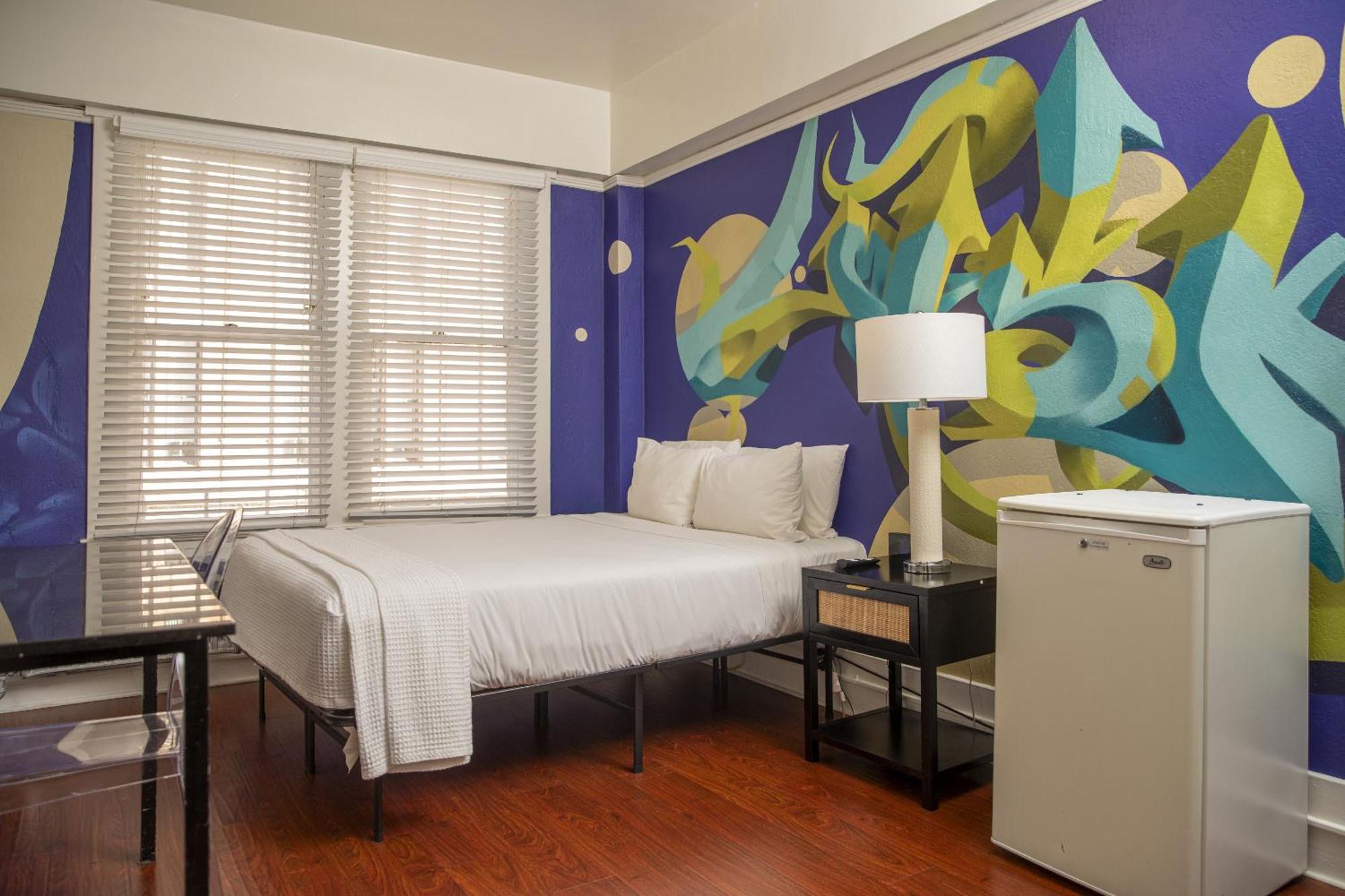 Des Arts Hotel 2*