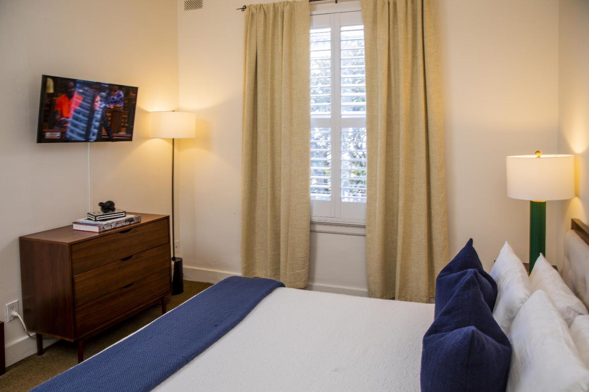Washington Square 3*