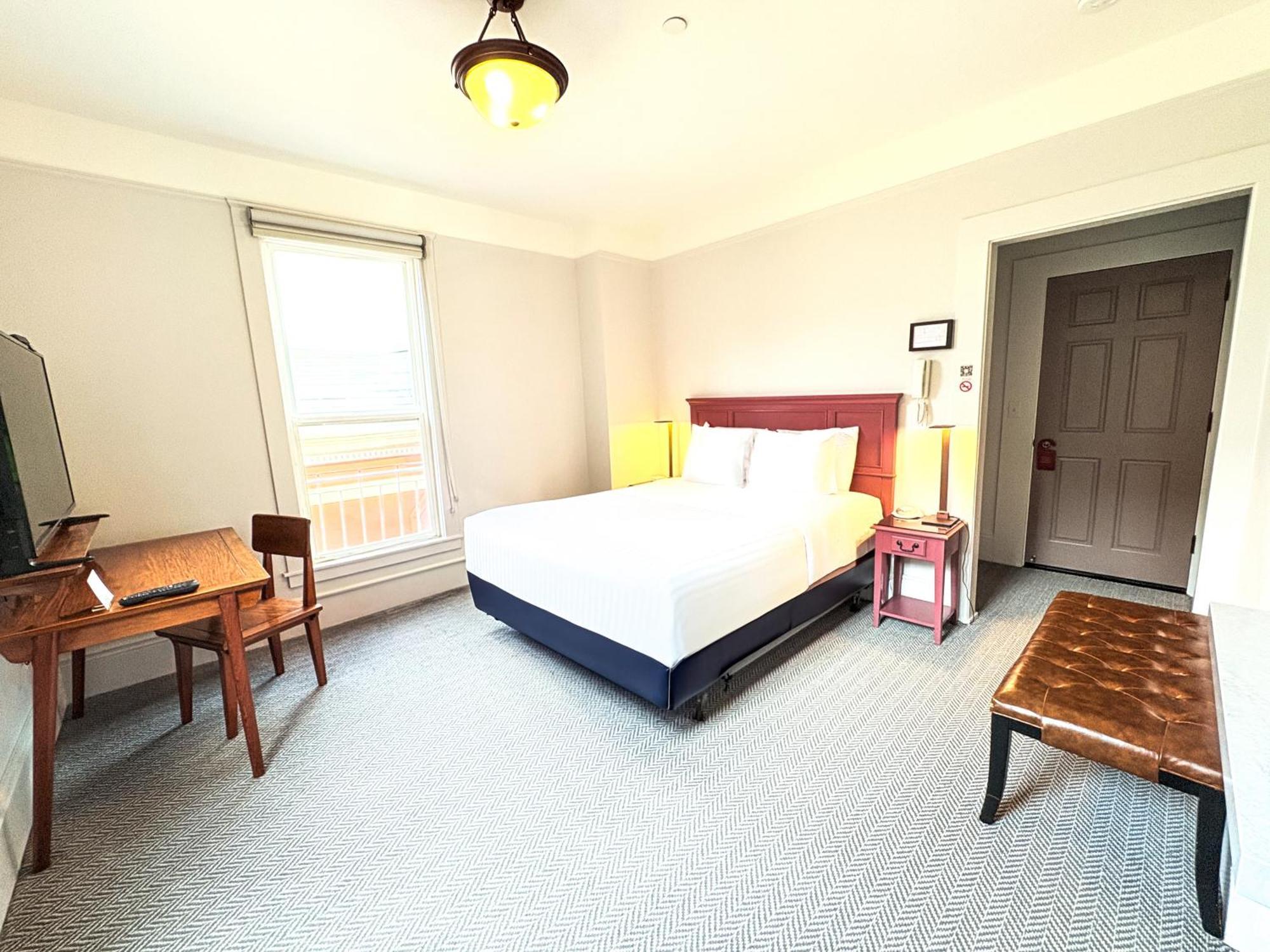 Inn The Grove 3*