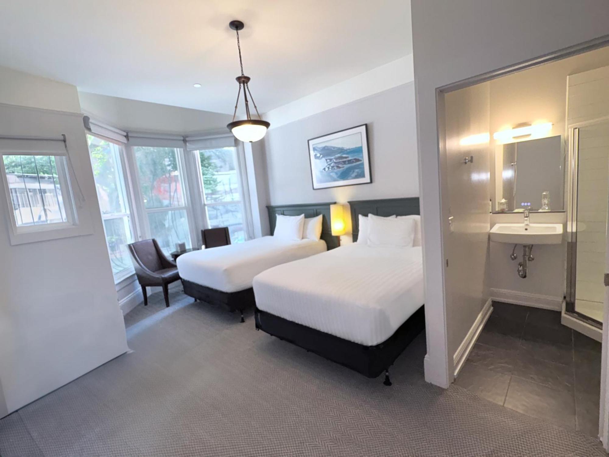 Inn The Grove 3*