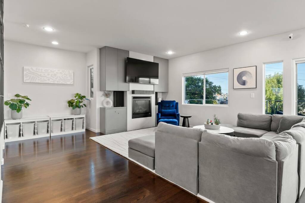 Modern Living *