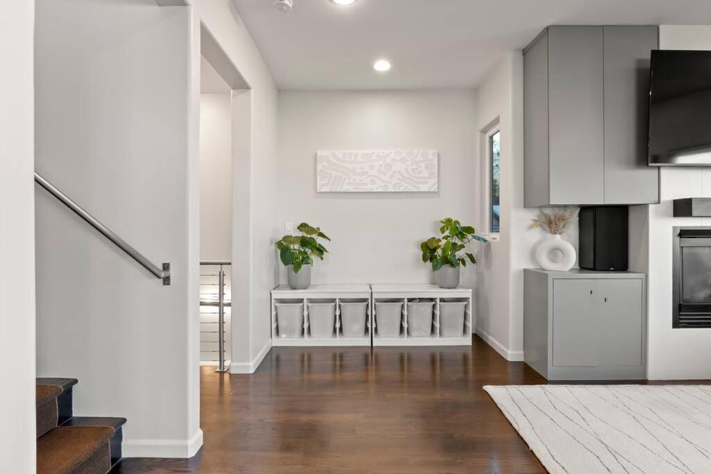 Modern Living *
