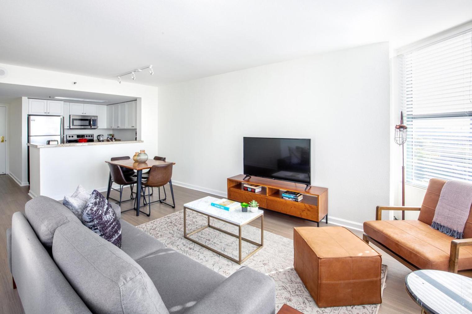 Apartment S 2br W Pool Gym Shops Dining Onsite Sfo-394