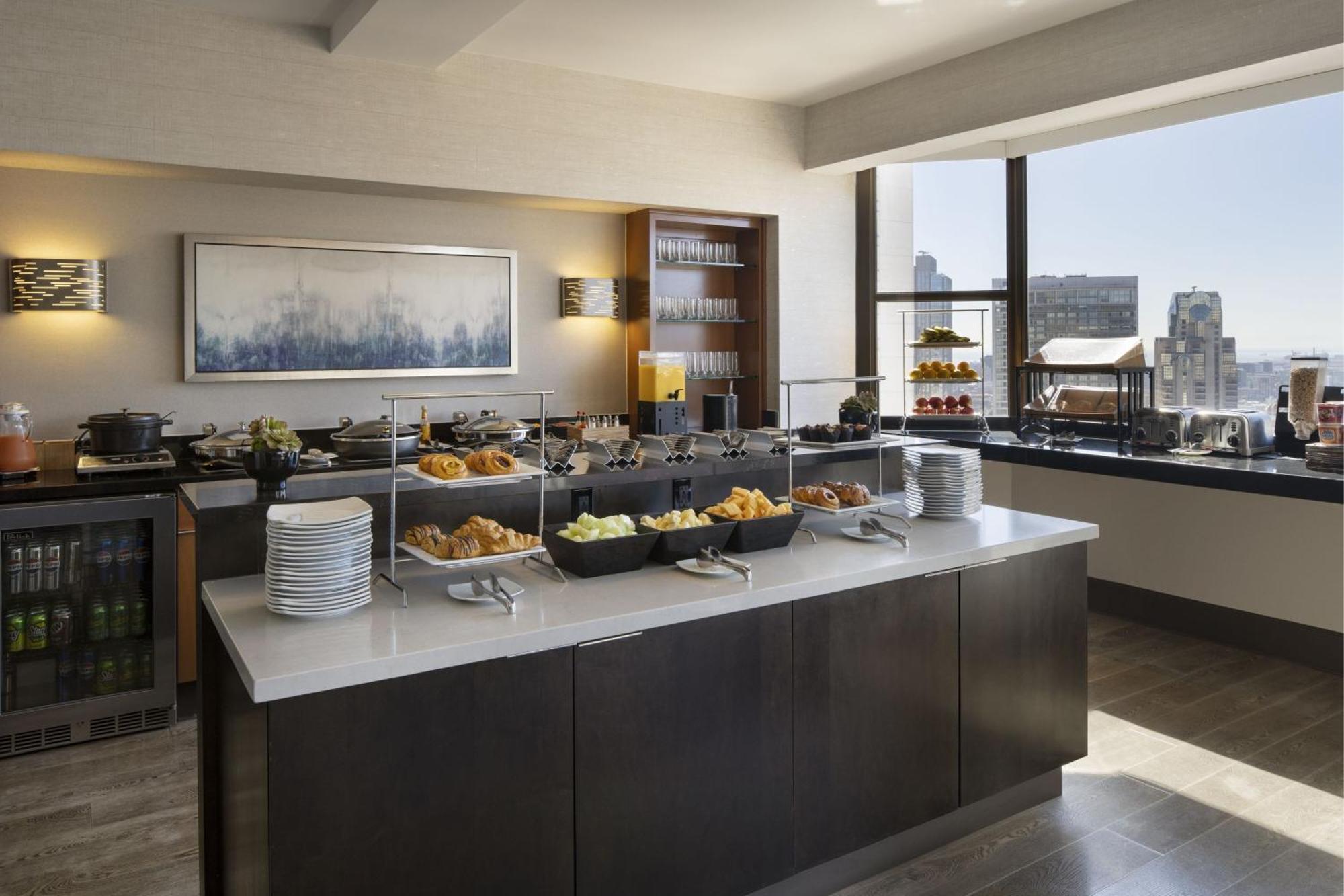 Marriott Union Square 4*