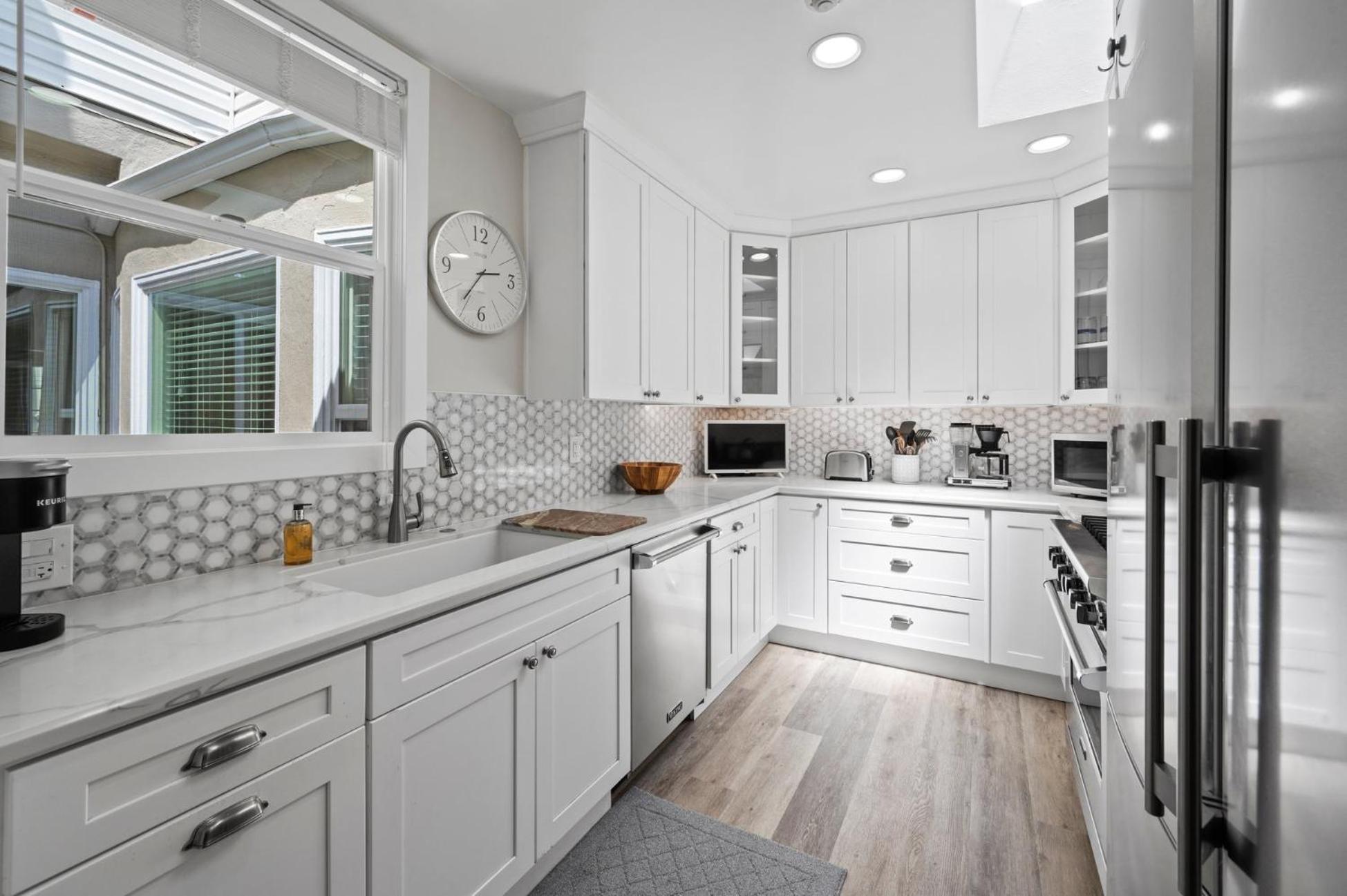 Apartment Usf Luxury Furnished Flat Steps To Trader Joes-target-lucky Supermarket *
