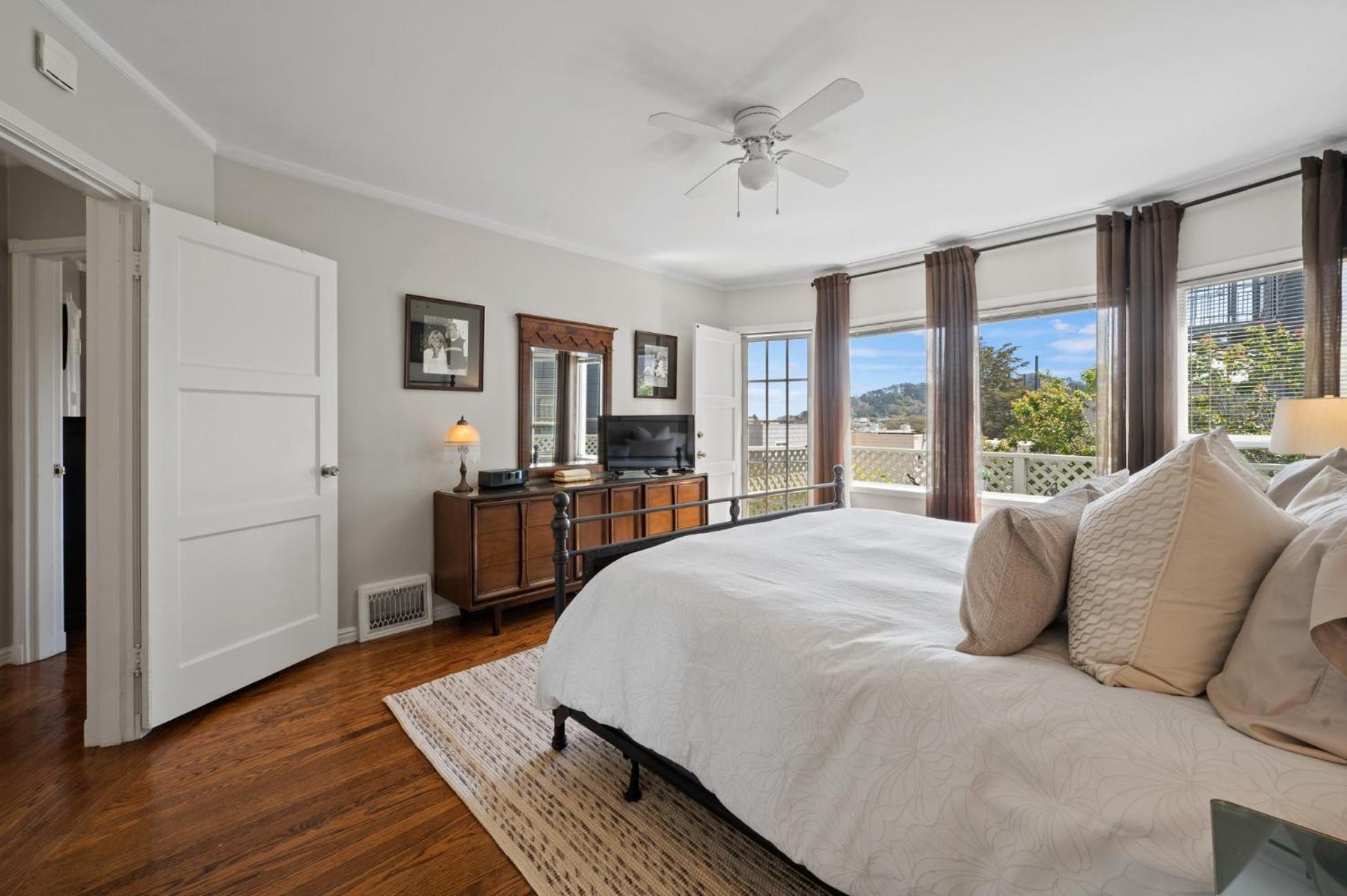 Apartment Usf Luxury Furnished Flat Steps To Trader Joes-target-lucky Supermarket