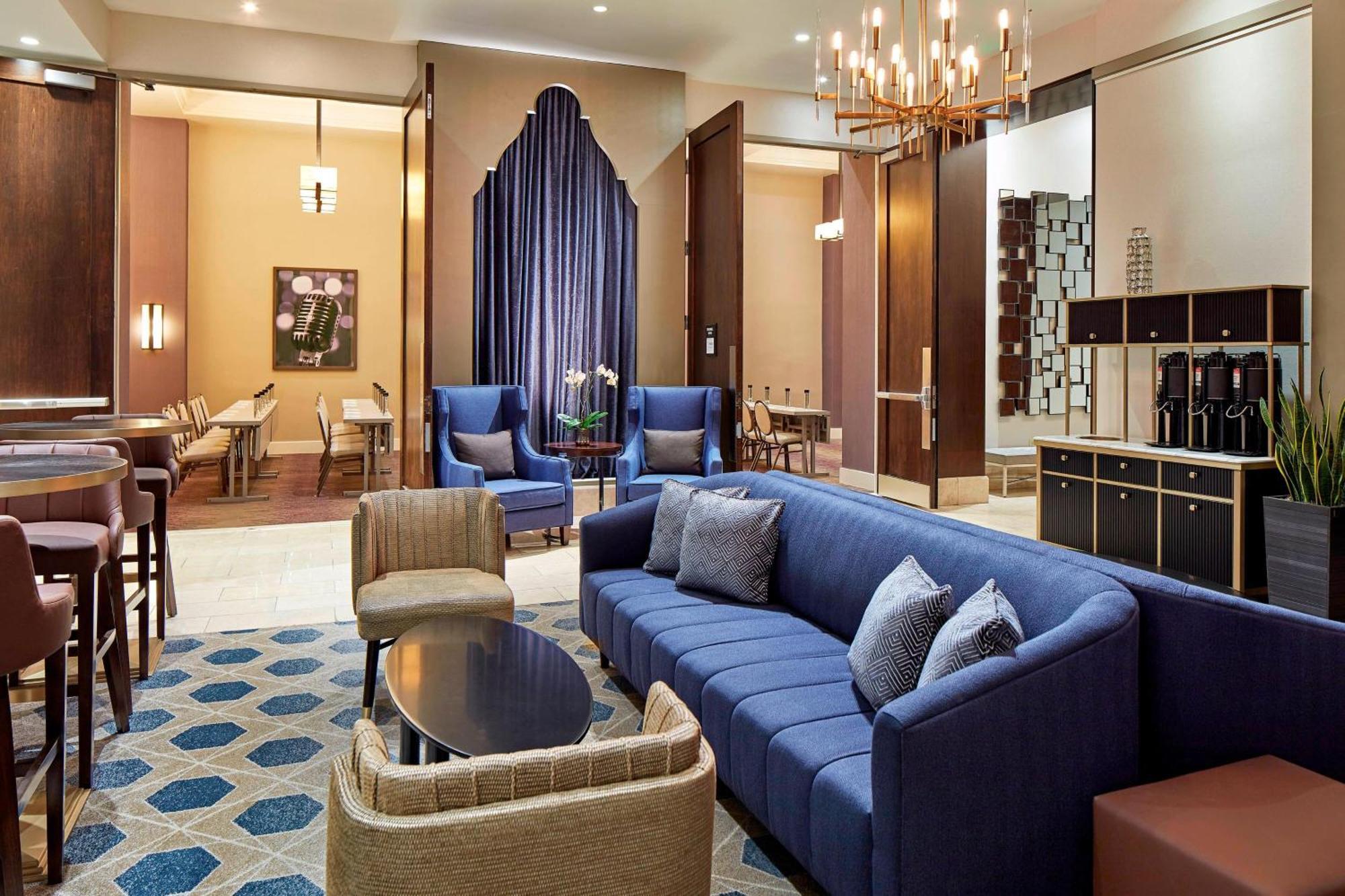 Adagio, Autograph Collection Hotel 4*