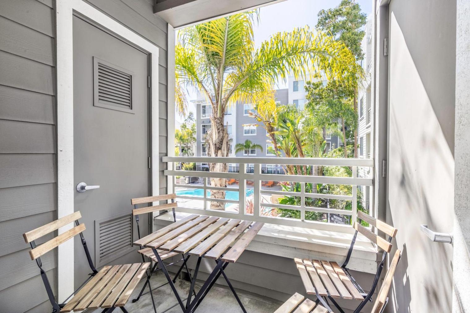 San Mateo 2br W Wd Pool Gym Parking Nr 101 Sfo-517 San Francisco