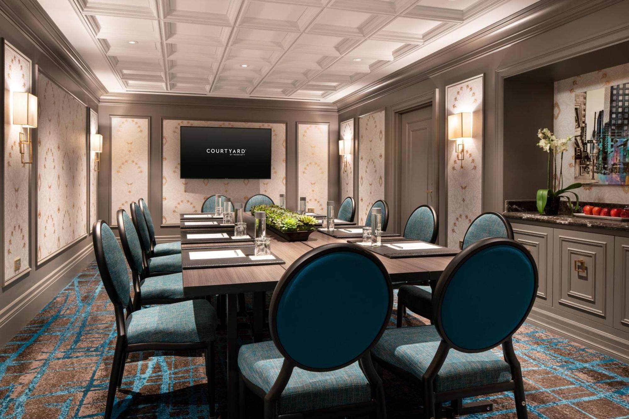 Hotel Courtyard By Marriott Downtown/van Ness Ave 4*