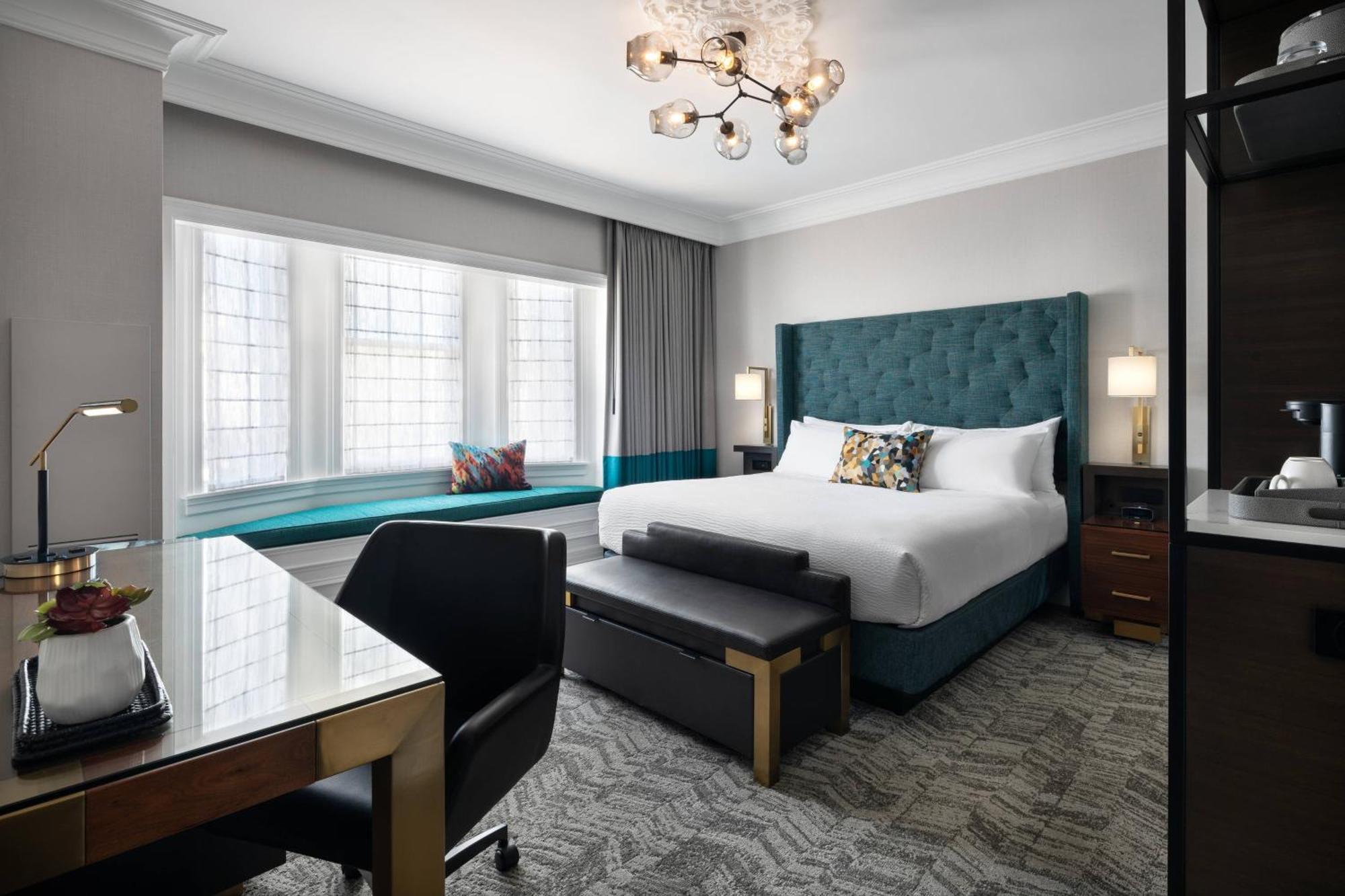 Courtyard By Marriott Downtown/van Ness Ave