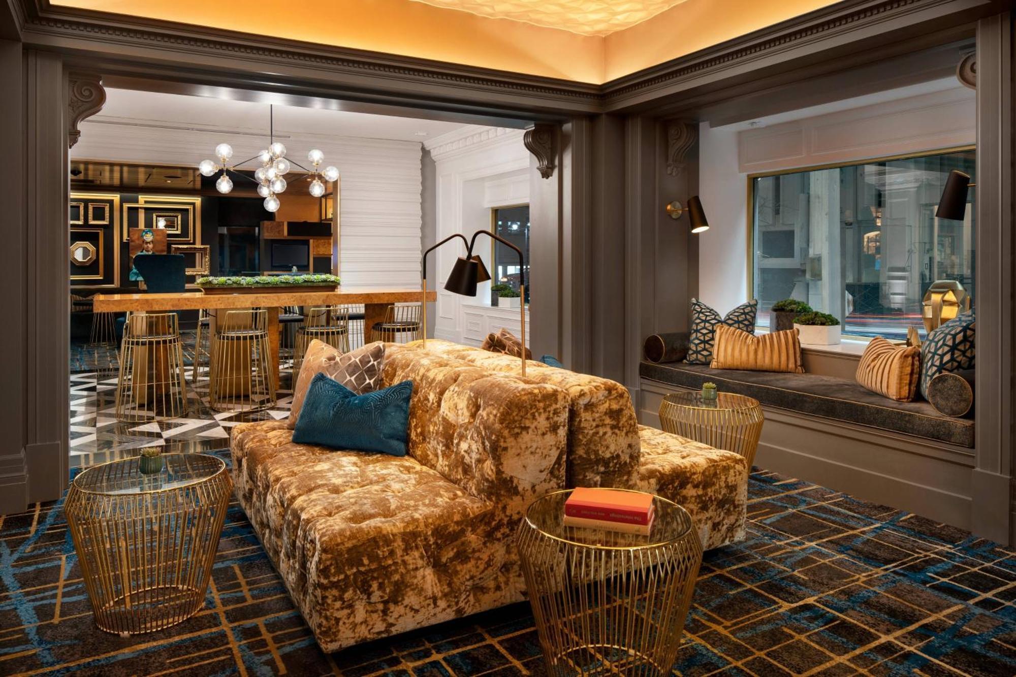 Courtyard By Marriott Downtown/van Ness Ave 4*