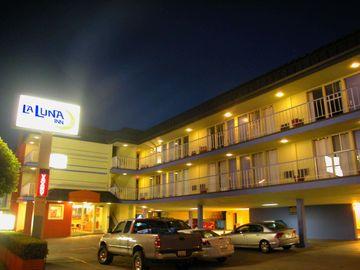 Hotel La Luna Inn, Ascend Collection 2*