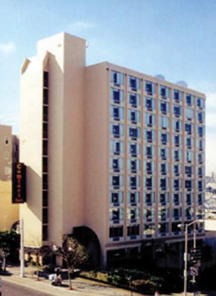 Comfort By The Bay Inn
