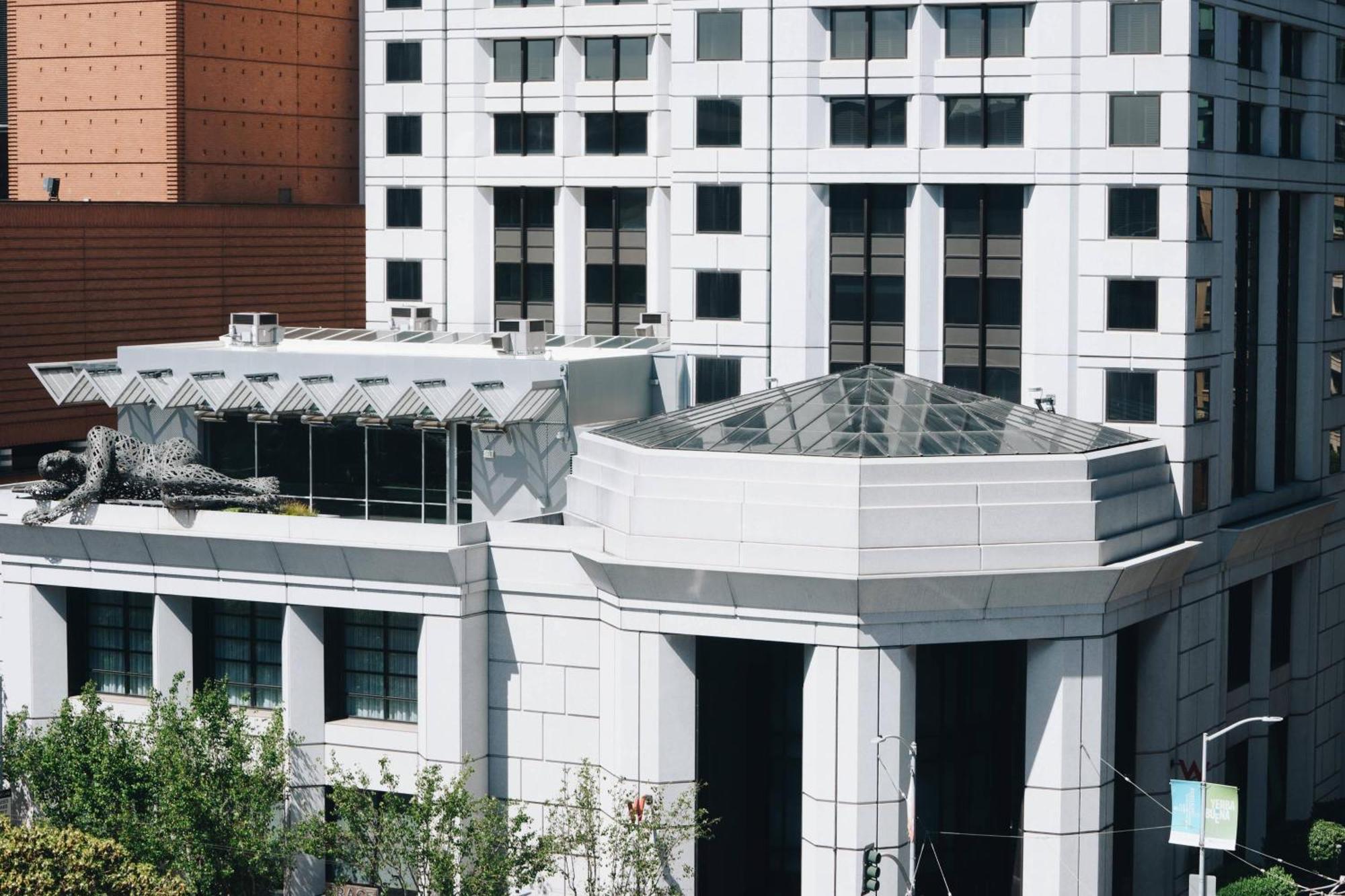 W Hotel 4*
