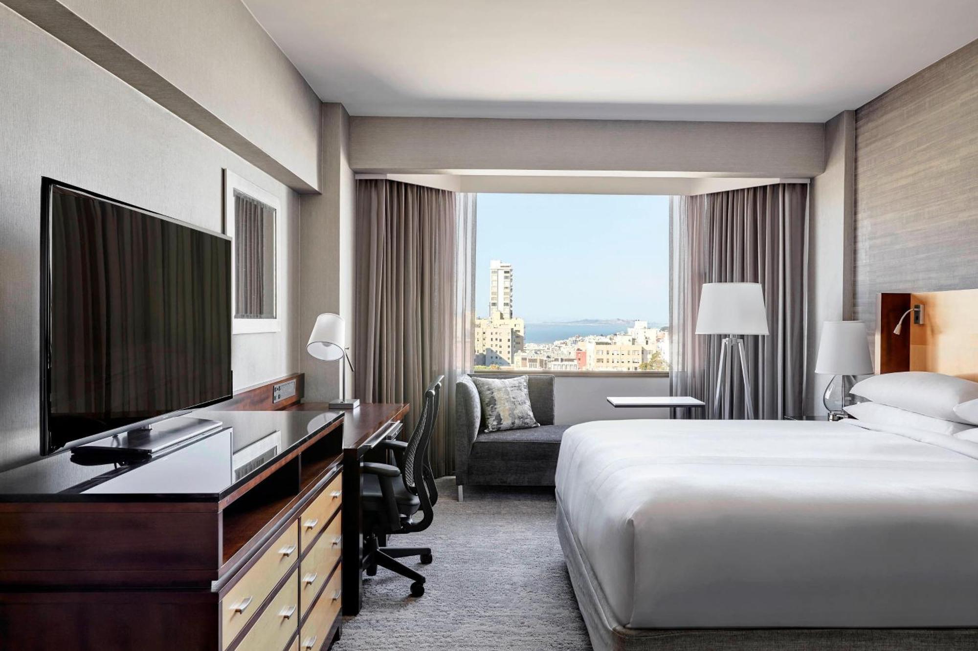 Marriott Union Square 4*