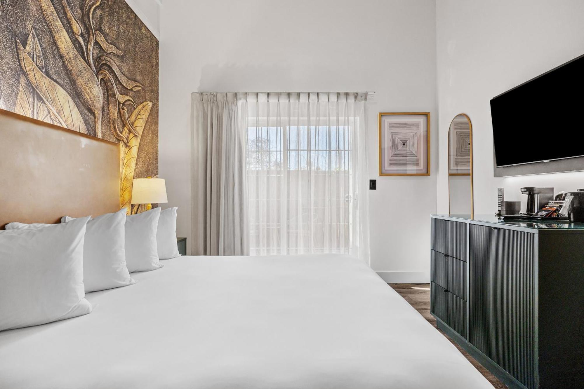 Nob Hill 3*