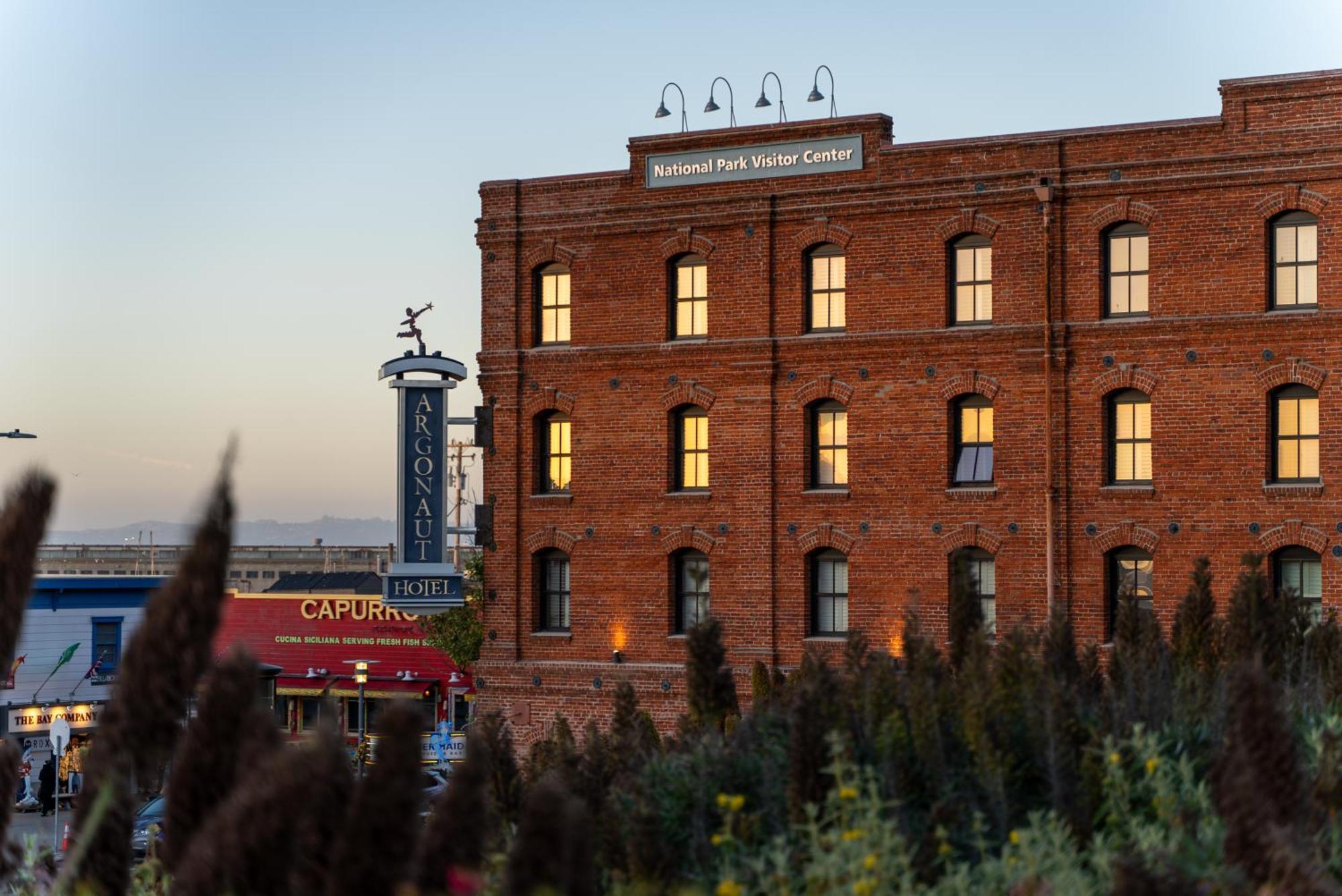 Argonaut Hotel, A Noble House