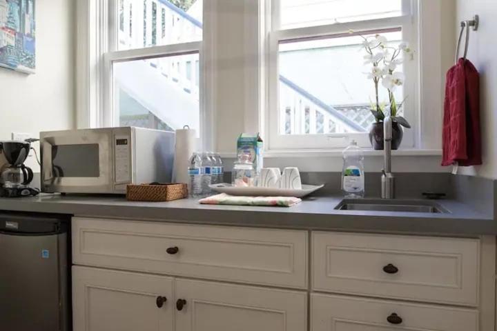 Totally Renovated Victorian House In Center Sf! San Francisco