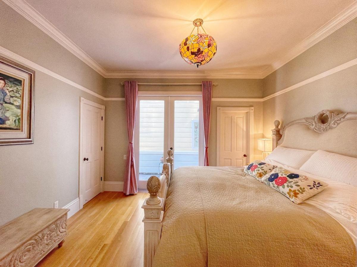 Totally Renovated Victorian House In Center Sf! San Francisco