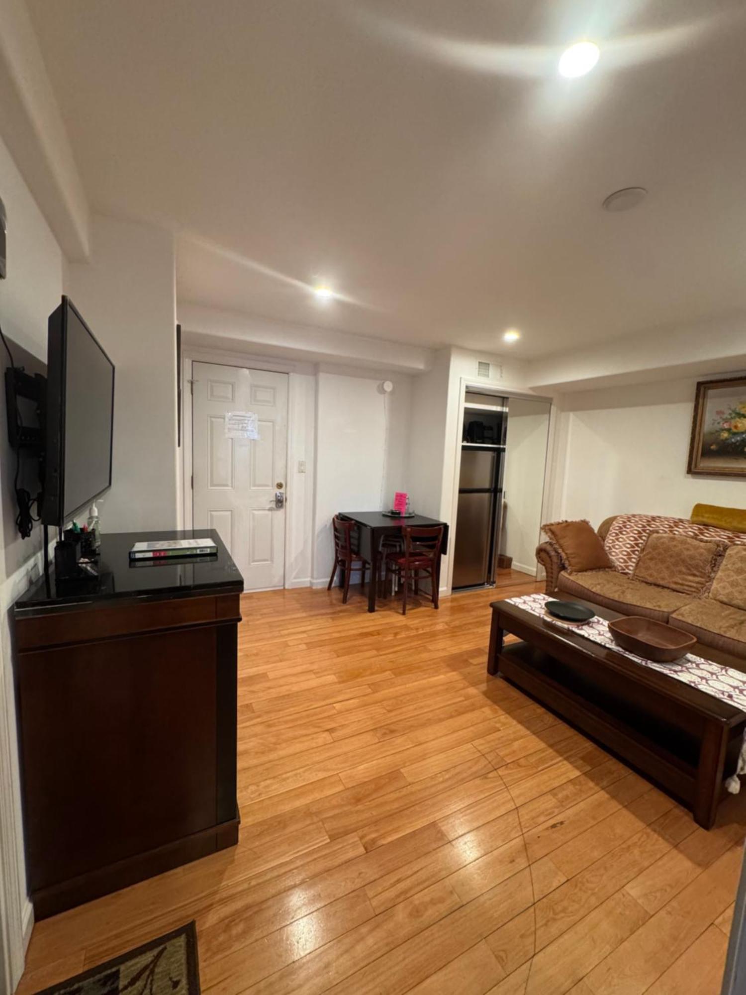 2 Bedroom With Parking Near Bart * San Francisco