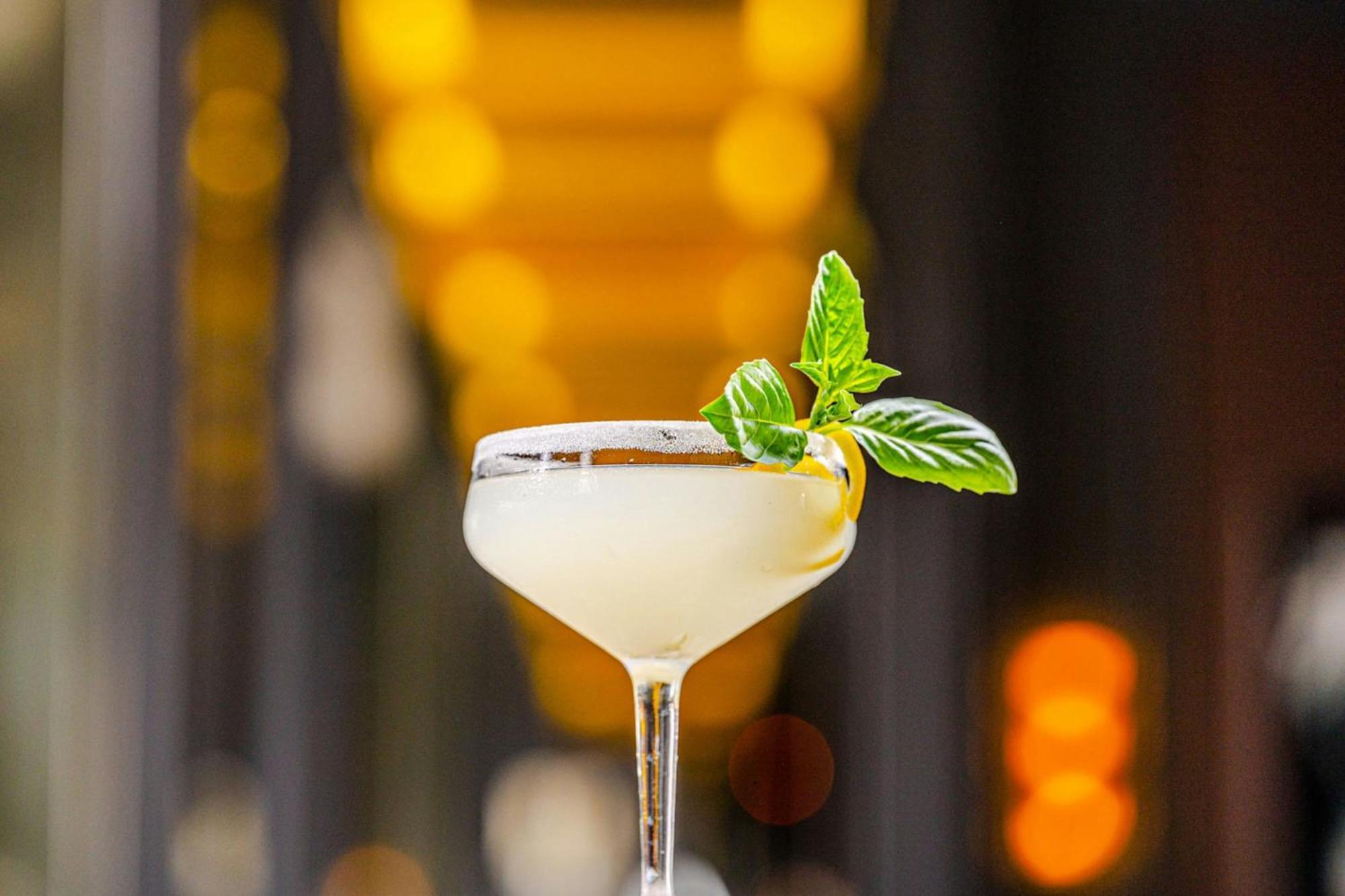 The Ritz-carlton,