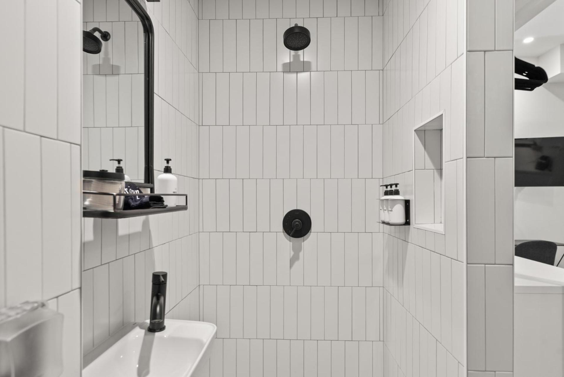 Kasa The Addison Hotel