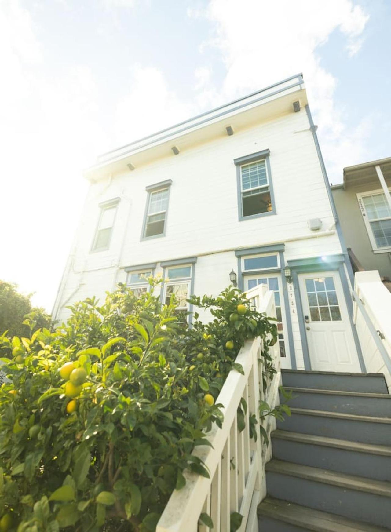 Mid-century Style In The Heart Of The Mission Holiday home San Francisco