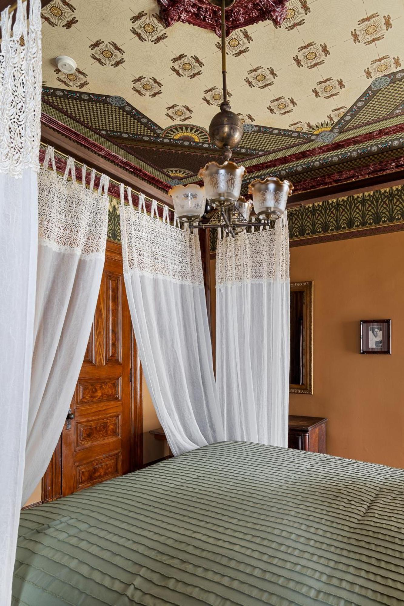 Chateau Tivoli Bed & Breakfast San Francisco
