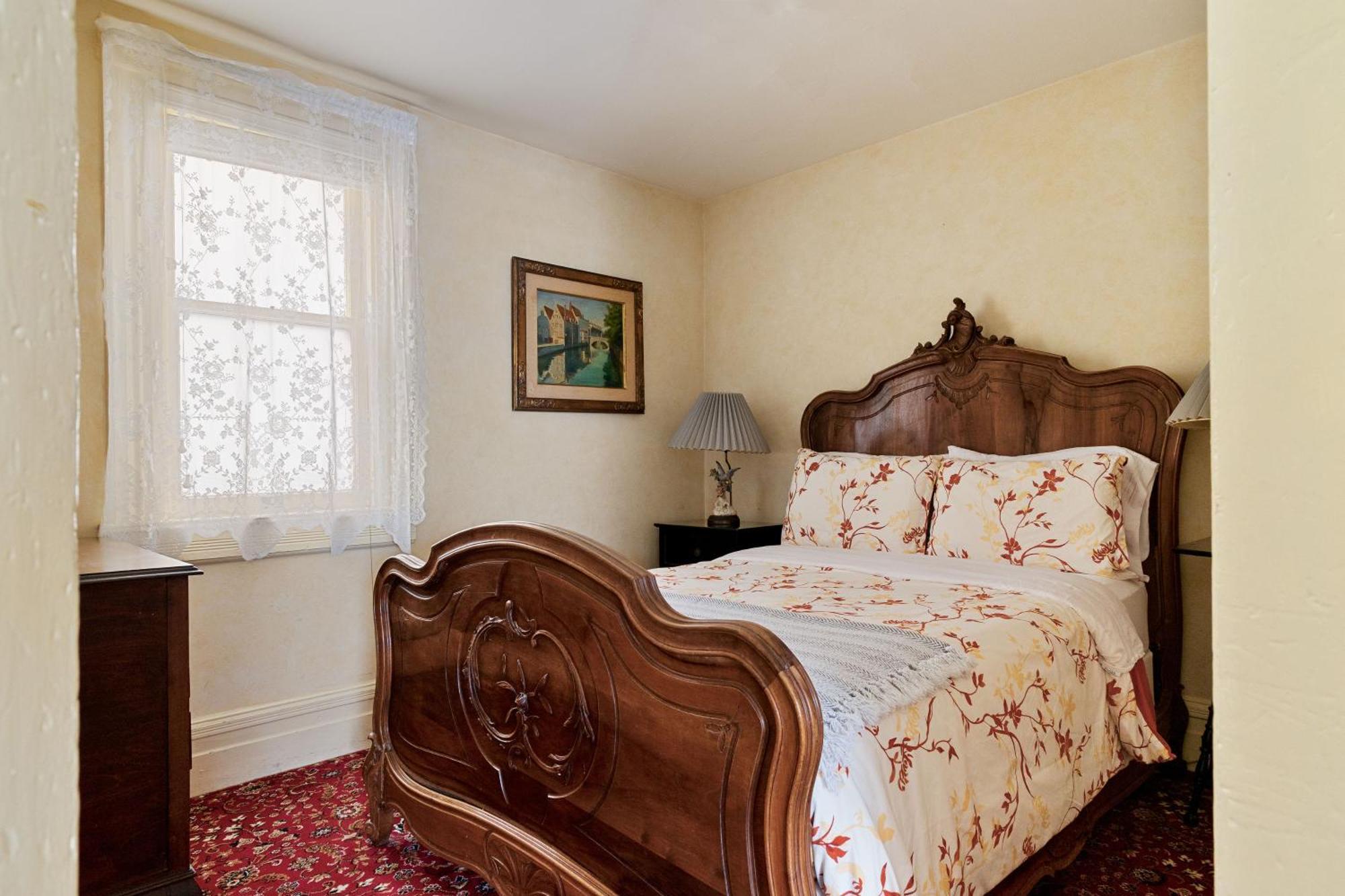 Bed & Breakfast Chateau Tivoli 3*