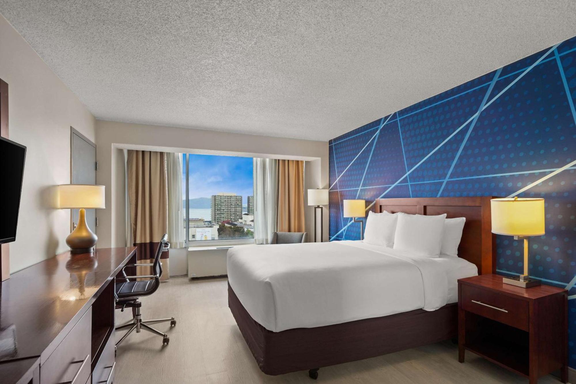 Inn Comfort By The Bay