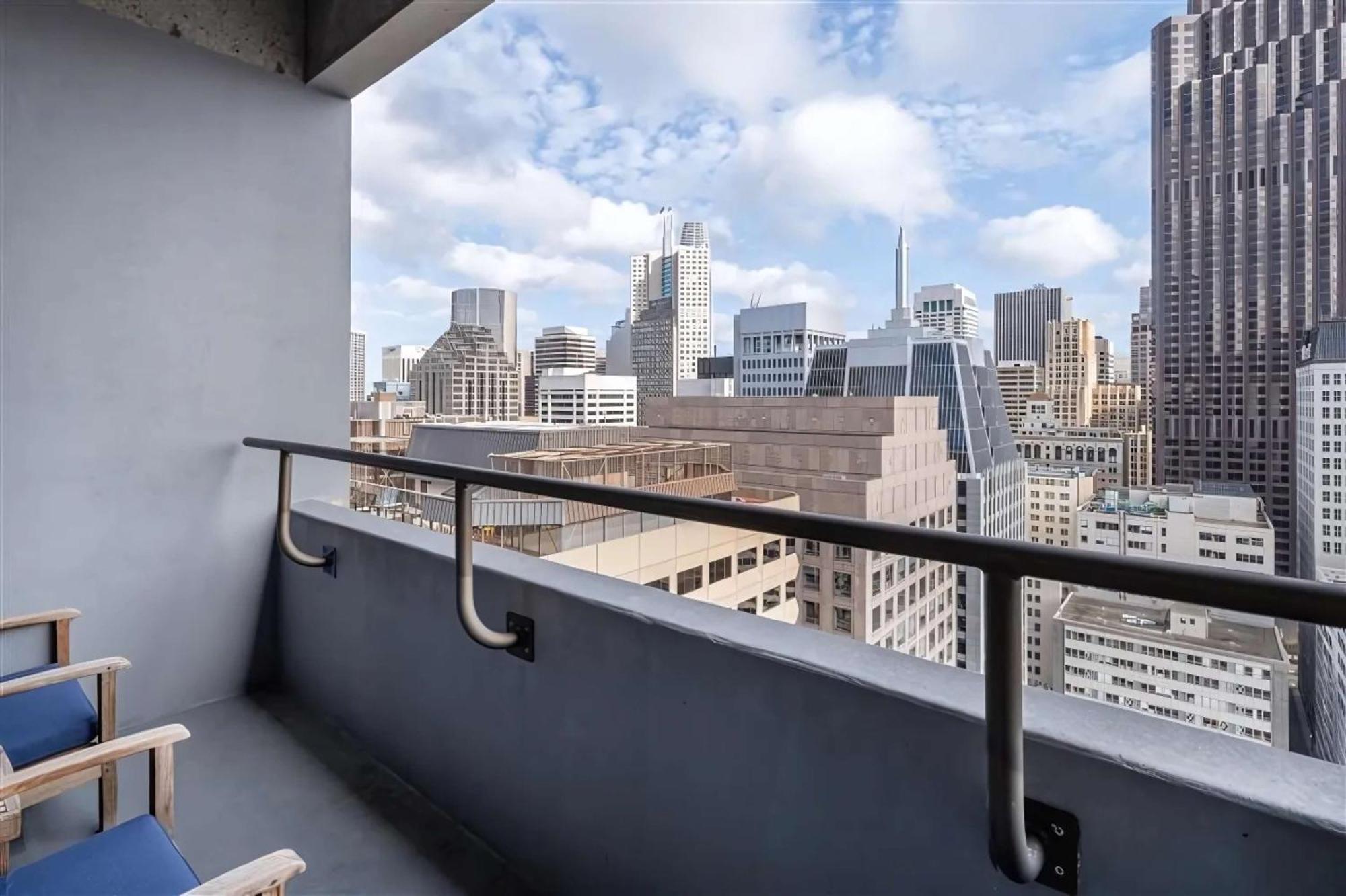 Hilton Financial District Hotel 4*