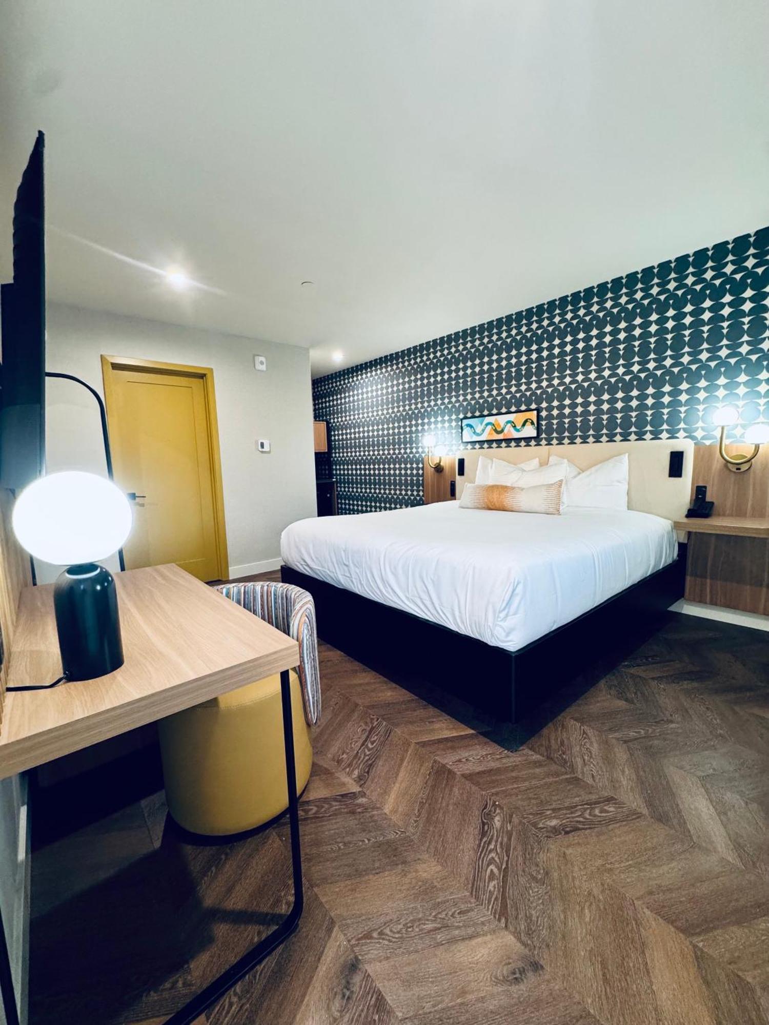 Hotel Star 2*