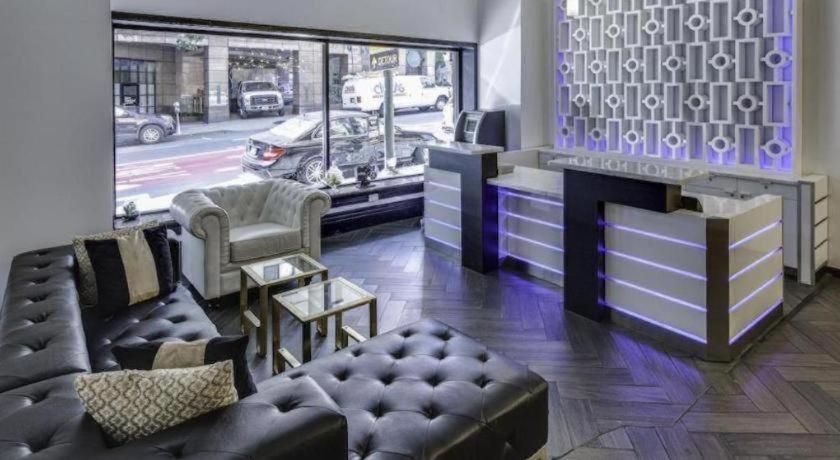 Adante Hotel, A C-two 3*