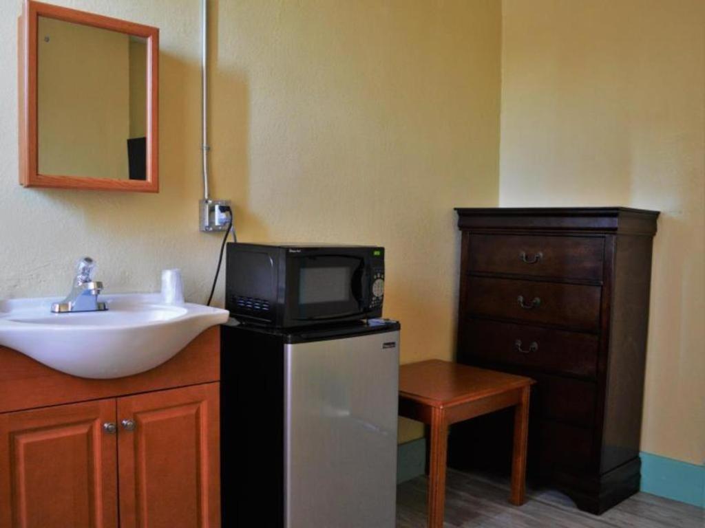 Hotel Desmond 2*