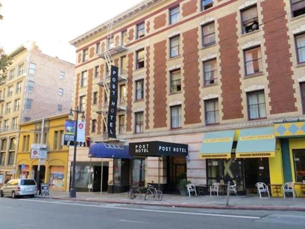 Hotel Post 2*