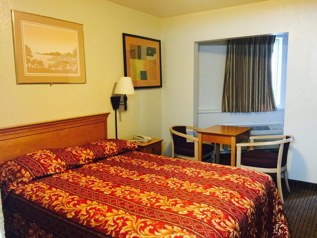 Economy Motel